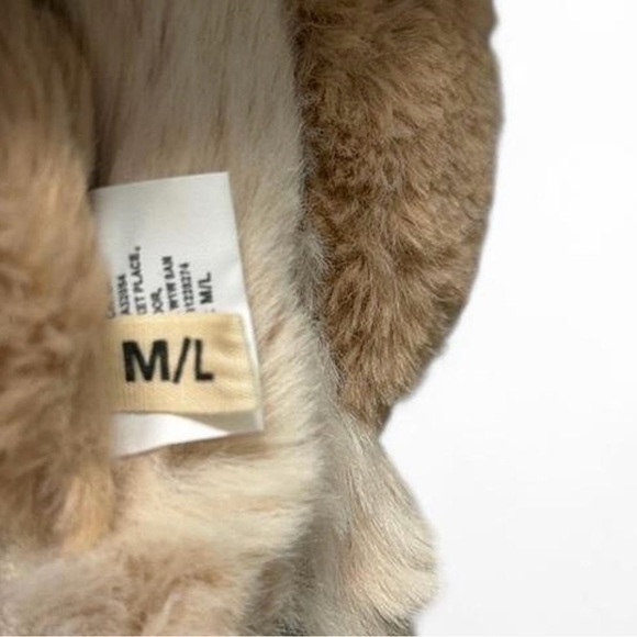 Anthropologie Lexi Slippers - Plush Crisscross Fur Slides M/L - Beige & Cream - Picture 7 of 7